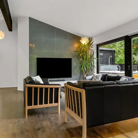 Ejnarine - 1-5km From The Sea By Interhome Hals